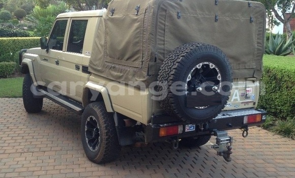 Acheter Occasion Voiture Toyota Land Cruiser Beige à Windhoek, Namibie Acheter Occasion Voiture Toyota Land Cruiser Beige à Windhoek, Namibie