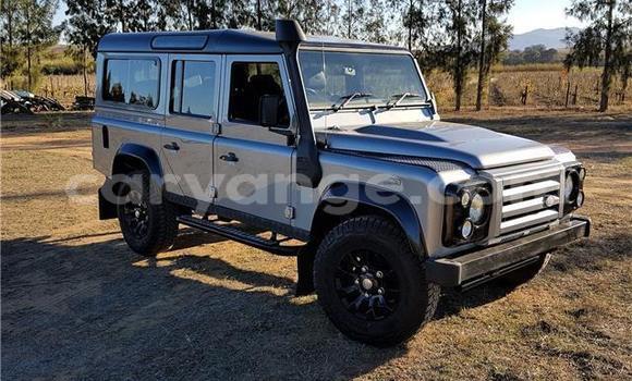 Acheter Occasion Voiture Land Rover Defender Gris à Windhoek, Namibie Acheter Occasion Voiture Land Rover Defender Gris à Windhoek, Namibie