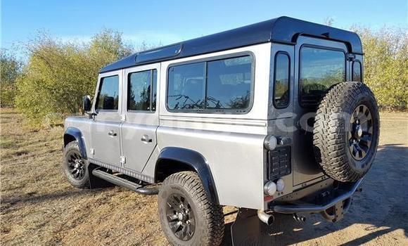 Acheter Occasion Voiture Land Rover Defender Gris à Windhoek, Namibie Acheter Occasion Voiture Land Rover Defender Gris à Windhoek, Namibie