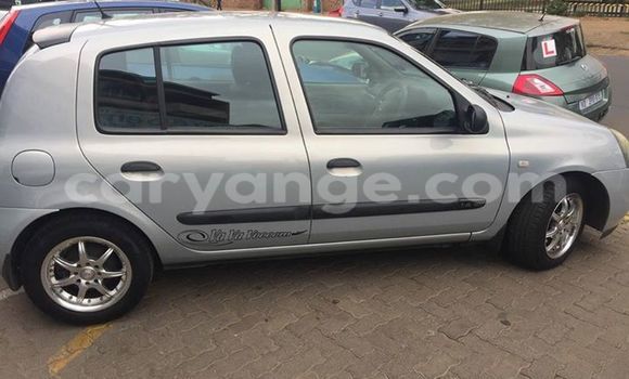 Acheter Occasion Voiture Renault Clio Gris à Windhoek, Namibie