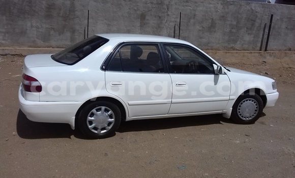 Acheter Occasion Voiture Toyota Corolla Blanc à Windhoek, Namibie Acheter Occasion Voiture Toyota Corolla Blanc à Windhoek, Namibie