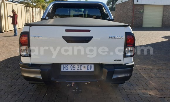 Acheter Occasion Voiture Toyota Hilux Blanc à Gobabis, Omaheke Acheter Occasion Voiture Toyota Hilux Blanc à Gobabis, Omaheke