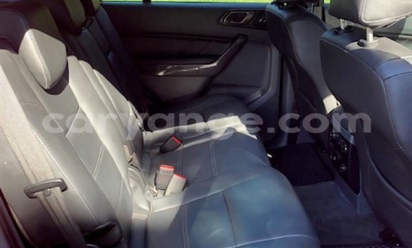 Buy Used Ford Everest Red Car in Karasburg in Karas Buy Used Ford Everest Red Car in Karasburg in Karas