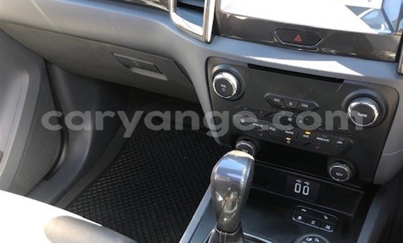 Buy Used Ford Everest Red Car in Karasburg in Karas Buy Used Ford Everest Red Car in Karasburg in Karas