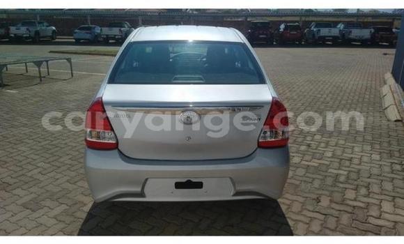 Acheter Occasion Voiture Toyota Etios Gris à Swakopmund, Namibie Acheter Occasion Voiture Toyota Etios Gris à Swakopmund, Namibie