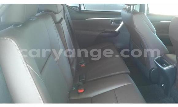 Acheter Occasion Voiture Toyota Fortuner Blanc à Swakopmund, Namibie Acheter Occasion Voiture Toyota Fortuner Blanc à Swakopmund, Namibie