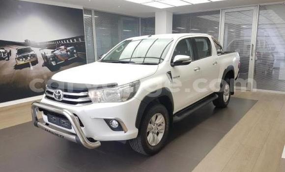 Buy Used Toyota Hilux White Car in Windhoek in Namibia Buy Used Toyota Hilux White Car in Windhoek in Namibia