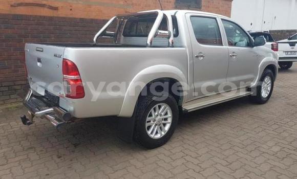 Buy Used Toyota Hilux White Car in Windhoek in Namibia Buy Used Toyota Hilux White Car in Windhoek in Namibia