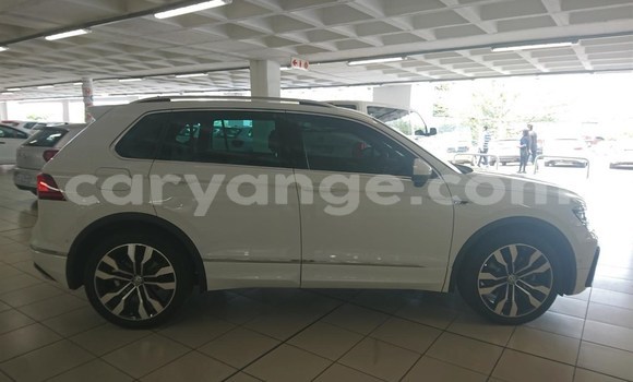 Acheter Occasion Voiture Volkswagen Tiguan Blanc à Gobabis, Omaheke Acheter Occasion Voiture Volkswagen Tiguan Blanc à Gobabis, Omaheke