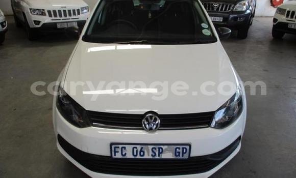 Acheter Occasion Voiture Volkswagen Polo Blanc à Windhoek, Namibie Acheter Occasion Voiture Volkswagen Polo Blanc à Windhoek, Namibie