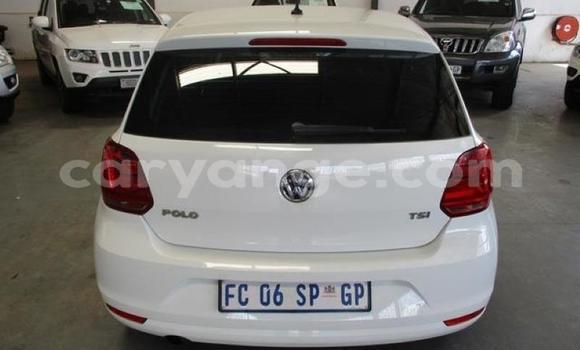 Acheter Occasion Voiture Volkswagen Polo Blanc à Windhoek, Namibie Acheter Occasion Voiture Volkswagen Polo Blanc à Windhoek, Namibie