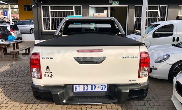 Acheter Occasion Voiture Toyota Hilux Blanc à Gobabis, Omaheke Acheter Occasion Voiture Toyota Hilux Blanc à Gobabis, Omaheke
