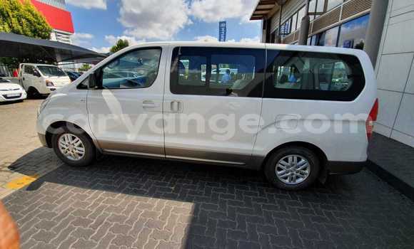 Buy Used Hyundai H1 White Car in Gobabis in Omaheke Buy Used Hyundai H1 White Car in Gobabis in Omaheke