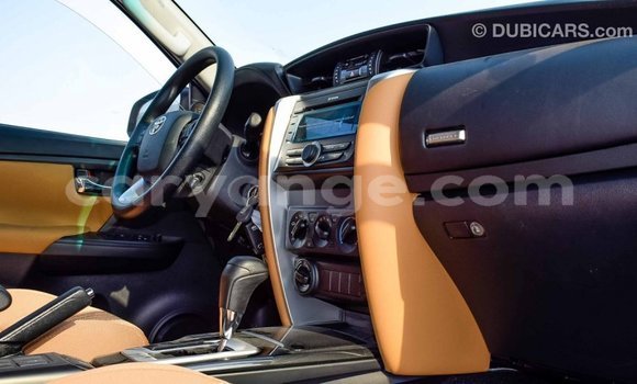 Acheter Import Voiture Toyota Fortuner Autre à Import - Dubai, Namibie Acheter Import Voiture Toyota Fortuner Autre à Import - Dubai, Namibie