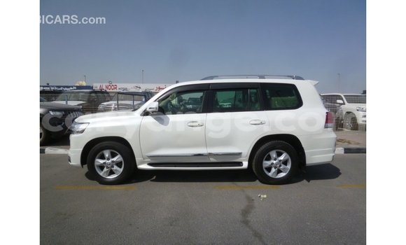 Buy Import Toyota Land Cruiser White Car in Import - Dubai in Namibia Buy Import Toyota Land Cruiser White Car in Import - Dubai in Namibia