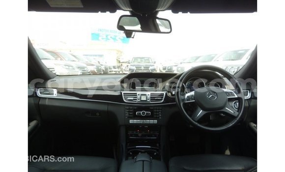 Acheter Import Voiture Mercedes-Benz 200 Bleu à Import - Dubai, Namibie Acheter Import Voiture Mercedes-Benz 200 Bleu à Import - Dubai, Namibie