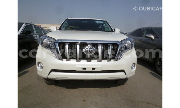Acheter Import Voiture Toyota Prado Blanc à Import - Dubai, Namibie Acheter Import Voiture Toyota Prado Blanc à Import - Dubai, Namibie