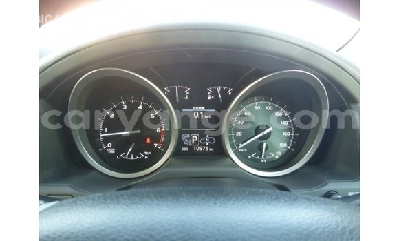 Acheter Import Voiture Toyota Land Cruiser Blanc à Import - Dubai, Namibie Acheter Import Voiture Toyota Land Cruiser Blanc à Import - Dubai, Namibie