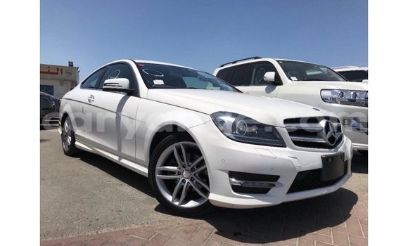 Buy Import Mercedes-Benz 190 White Car in Import - Dubai in Namibia Buy Import Mercedes-Benz 190 White Car in Import - Dubai in Namibia