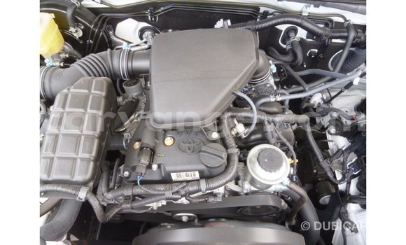 Acheter Import Voiture Toyota Prado Blanc à Import - Dubai, Namibie Acheter Import Voiture Toyota Prado Blanc à Import - Dubai, Namibie