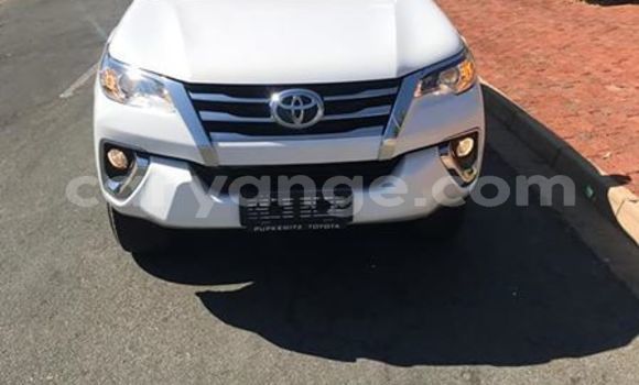 Acheter Occasion Voiture Toyota Fortuner Blanc à Windhoek, Namibie Acheter Occasion Voiture Toyota Fortuner Blanc à Windhoek, Namibie