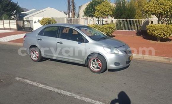 Acheter Occasion Voiture Toyota Yaris Gris à Windhoek, Namibie Acheter Occasion Voiture Toyota Yaris Gris à Windhoek, Namibie