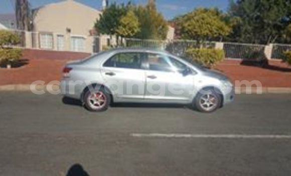 Acheter Occasion Voiture Toyota Yaris Gris à Windhoek, Namibie Acheter Occasion Voiture Toyota Yaris Gris à Windhoek, Namibie