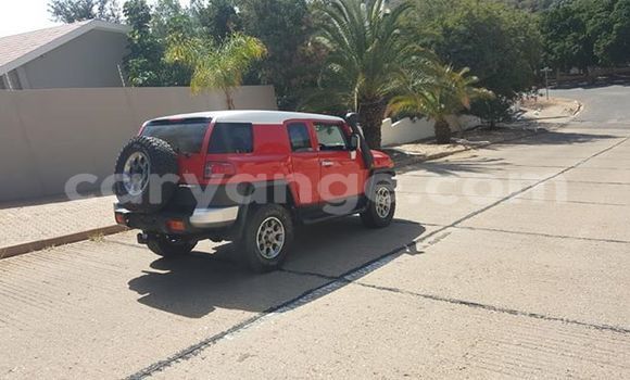 Acheter Occasion Voiture Toyota FJ Cruiser Rouge à Windhoek, Namibie Acheter Occasion Voiture Toyota FJ Cruiser Rouge à Windhoek, Namibie