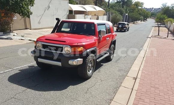 Acheter Occasion Voiture Toyota FJ Cruiser Rouge à Windhoek, Namibie Acheter Occasion Voiture Toyota FJ Cruiser Rouge à Windhoek, Namibie