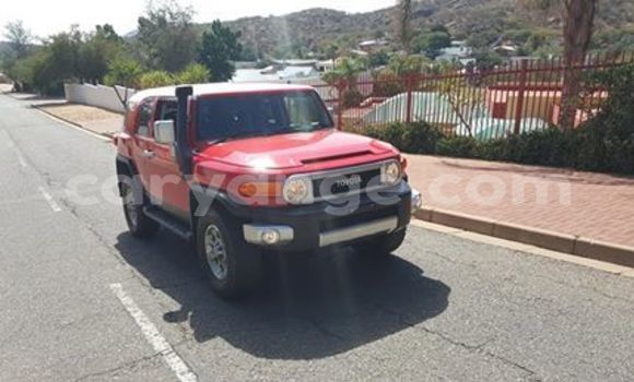 Acheter Occasion Voiture Toyota FJ Cruiser Rouge à Windhoek, Namibie Acheter Occasion Voiture Toyota FJ Cruiser Rouge à Windhoek, Namibie