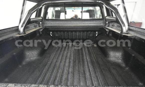 Acheter Occasion Voiture Isuzu KB Blanc à Grootfontein, Namibie Acheter Occasion Voiture Isuzu KB Blanc à Grootfontein, Namibie