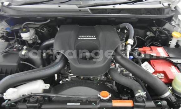 Acheter Occasion Voiture Isuzu KB Blanc à Grootfontein, Namibie Acheter Occasion Voiture Isuzu KB Blanc à Grootfontein, Namibie