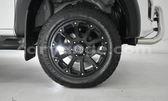 Acheter Occasion Voiture Isuzu KB Blanc à Grootfontein, Namibie Acheter Occasion Voiture Isuzu KB Blanc à Grootfontein, Namibie