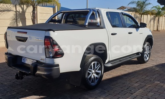 Buy Used Toyota Hilux White Car in Bethanien in Karas Buy Used Toyota Hilux White Car in Bethanien in Karas