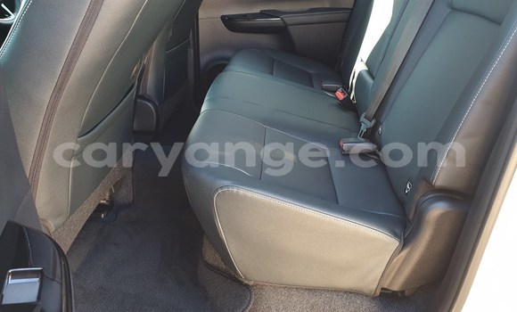 Buy Used Toyota Hilux White Car in Bethanien in Karas Buy Used Toyota Hilux White Car in Bethanien in Karas