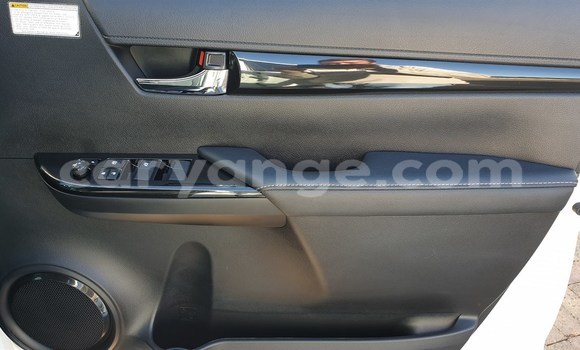 Buy Used Toyota Hilux White Car in Bethanien in Karas Buy Used Toyota Hilux White Car in Bethanien in Karas