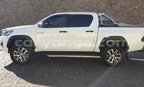 Buy Used Toyota Hilux White Car in Bethanien in Karas Buy Used Toyota Hilux White Car in Bethanien in Karas