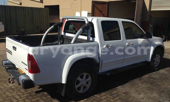 Acheter Occasion Voiture Isuzu D–MAX Blanc à Windhoek, Namibie
