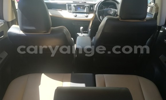 Acheter Occasion Voiture Toyota RAV4 Rouge à Bethanien, Karas Acheter Occasion Voiture Toyota RAV4 Rouge à Bethanien, Karas