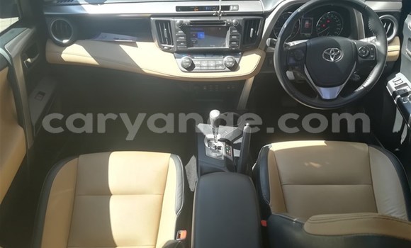 Acheter Occasion Voiture Toyota RAV4 Rouge à Bethanien, Karas Acheter Occasion Voiture Toyota RAV4 Rouge à Bethanien, Karas