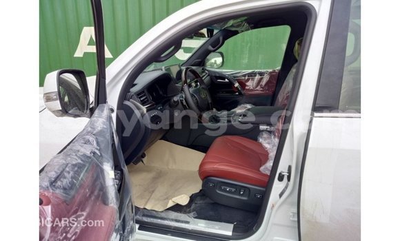 Acheter Import Voiture Lexus LX Blanc à Import - Dubai, Namibie Acheter Import Voiture Lexus LX Blanc à Import - Dubai, Namibie