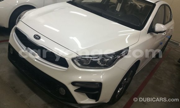 Acheter Import Voiture Kia Cerato Blanc à Import - Dubai, Namibie Acheter Import Voiture Kia Cerato Blanc à Import - Dubai, Namibie