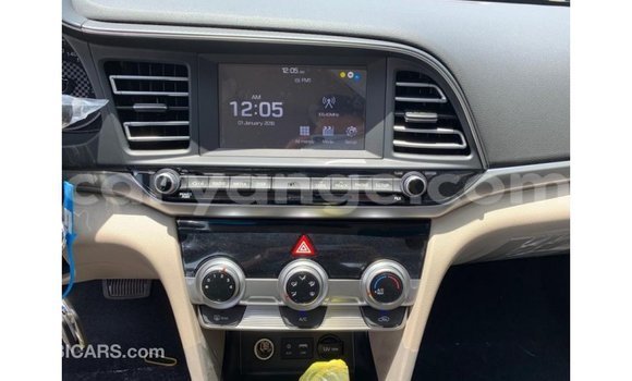 Acheter Import Voiture Hyundai Elantra Blanc à Import - Dubai, Namibie Acheter Import Voiture Hyundai Elantra Blanc à Import - Dubai, Namibie