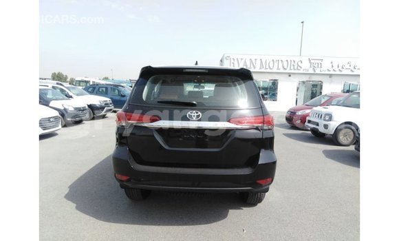 Acheter Import Voiture Toyota Fortuner Noir à Import - Dubai, Namibie Acheter Import Voiture Toyota Fortuner Noir à Import - Dubai, Namibie