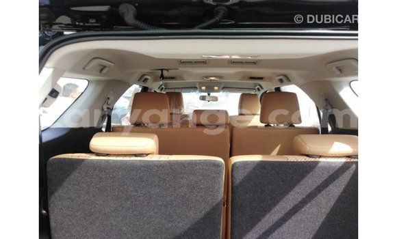 Acheter Import Voiture Toyota Fortuner Noir à Import - Dubai, Namibie Acheter Import Voiture Toyota Fortuner Noir à Import - Dubai, Namibie