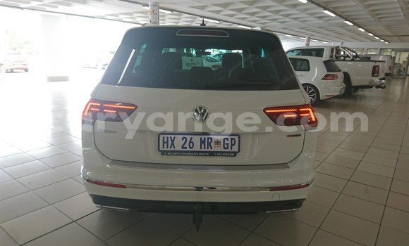 Acheter Occasion Voiture Volkswagen Tiguan Blanc à Karasburg, Karas Acheter Occasion Voiture Volkswagen Tiguan Blanc à Karasburg, Karas