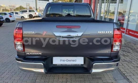 Buy Used Toyota Hilux Silver Car in Gobabis in Omaheke Buy Used Toyota Hilux Silver Car in Gobabis in Omaheke