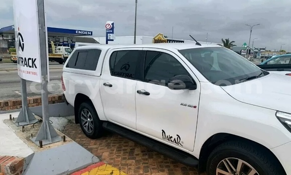 Buy Used Toyota Hilux White Car in Henties Bay in Erongo Buy Used Toyota Hilux White Car in Henties Bay in Erongo