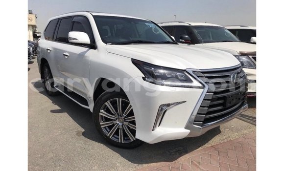 Acheter Import Voiture Lexus LX Blanc à Import - Dubai, Namibie Acheter Import Voiture Lexus LX Blanc à Import - Dubai, Namibie