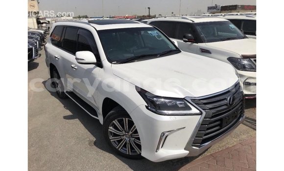 Acheter Import Voiture Lexus LX Blanc à Import - Dubai, Namibie Acheter Import Voiture Lexus LX Blanc à Import - Dubai, Namibie